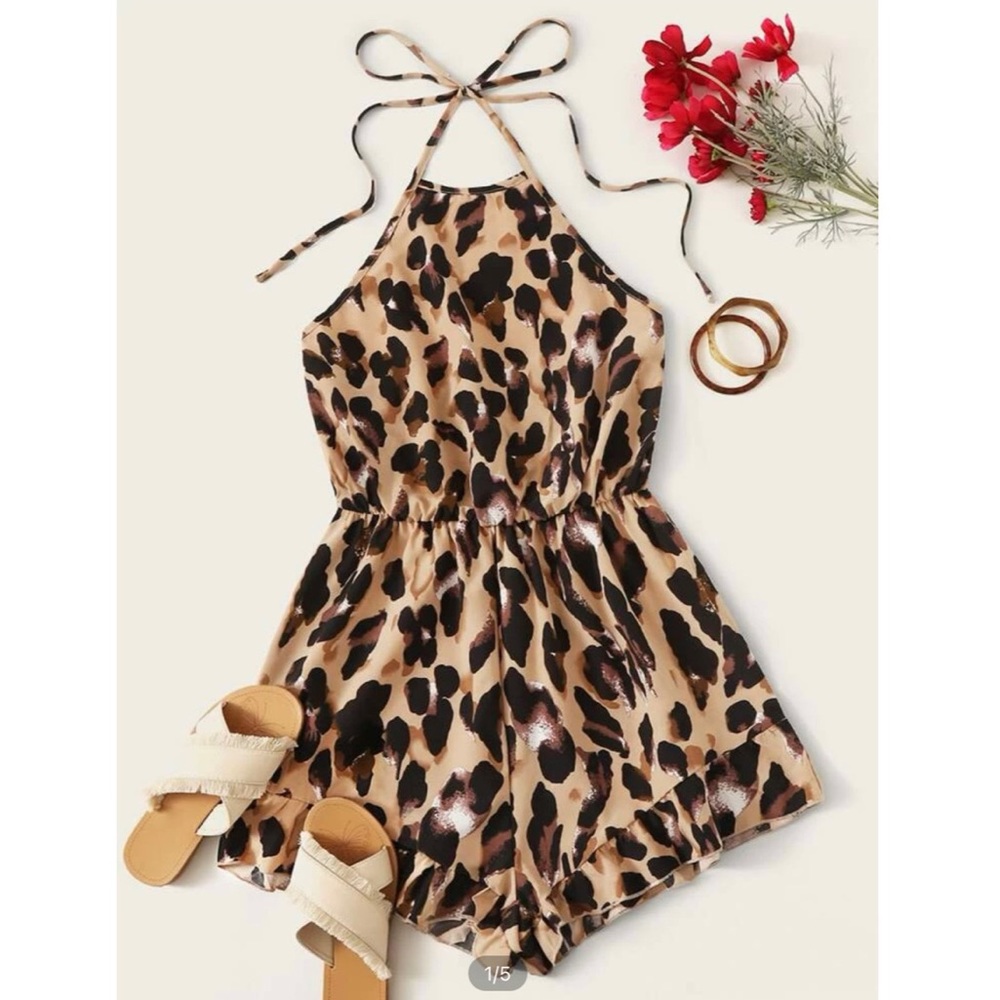 🌼3/$30🌼NWOT SHEIN Leopard Print Tie Back Halter Romper Size Small